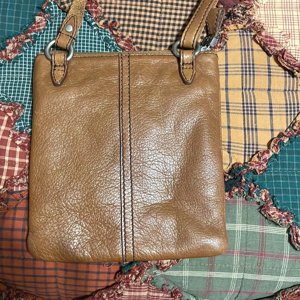 Crossbody - Picture 3 of 4